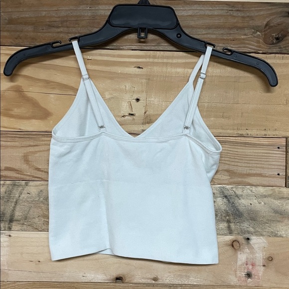 Dynamic size OS White Spaghetti Strap Super Stretchy & Soft V-neck Crop Top - Picture 7 of 7